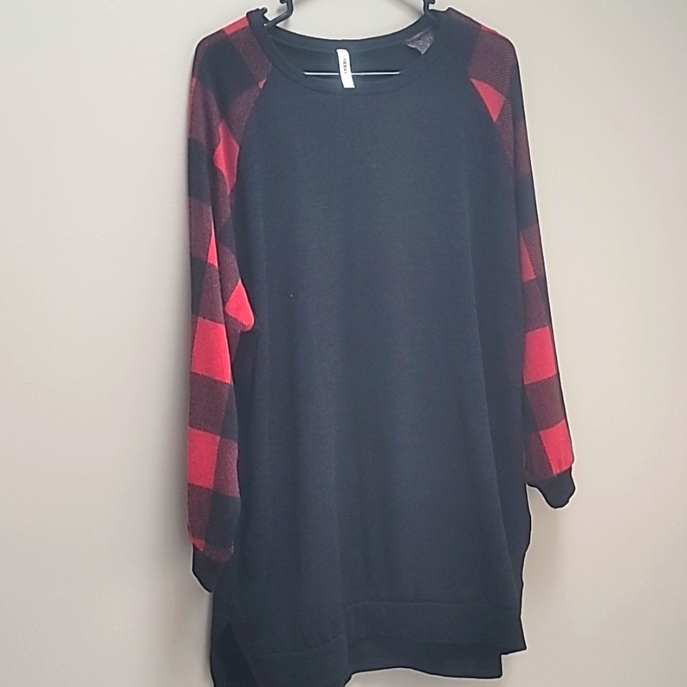 3xl Red and Black Buffalo plaid knit top